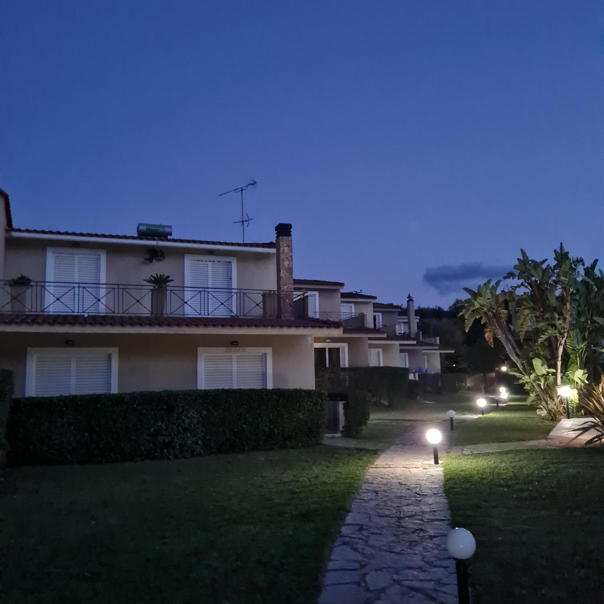 Megusta Apartments Selianitika Exterior photo